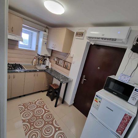 Apartament Cu 2 Dormitoare - Madalina Corabia ภายนอก รูปภาพ