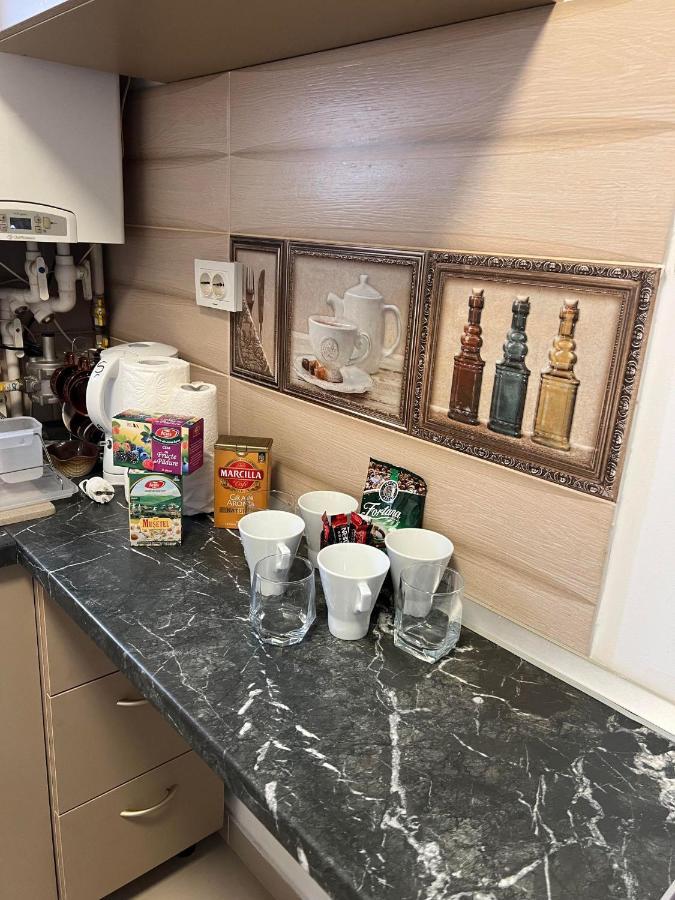 Apartament Cu 2 Dormitoare - Madalina Corabia ภายนอก รูปภาพ