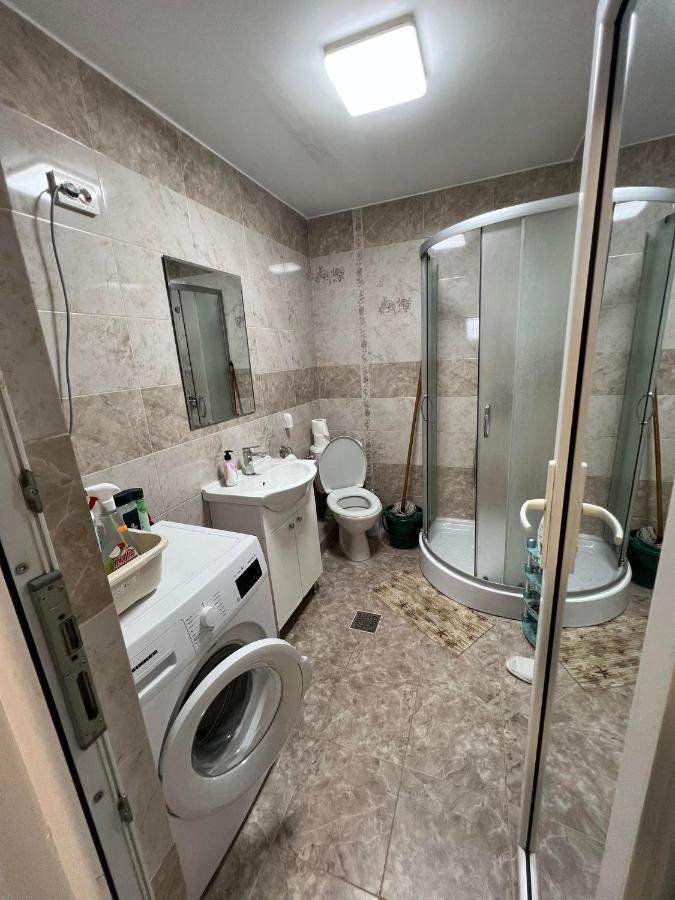 Apartament Cu 2 Dormitoare - Madalina Corabia ภายนอก รูปภาพ