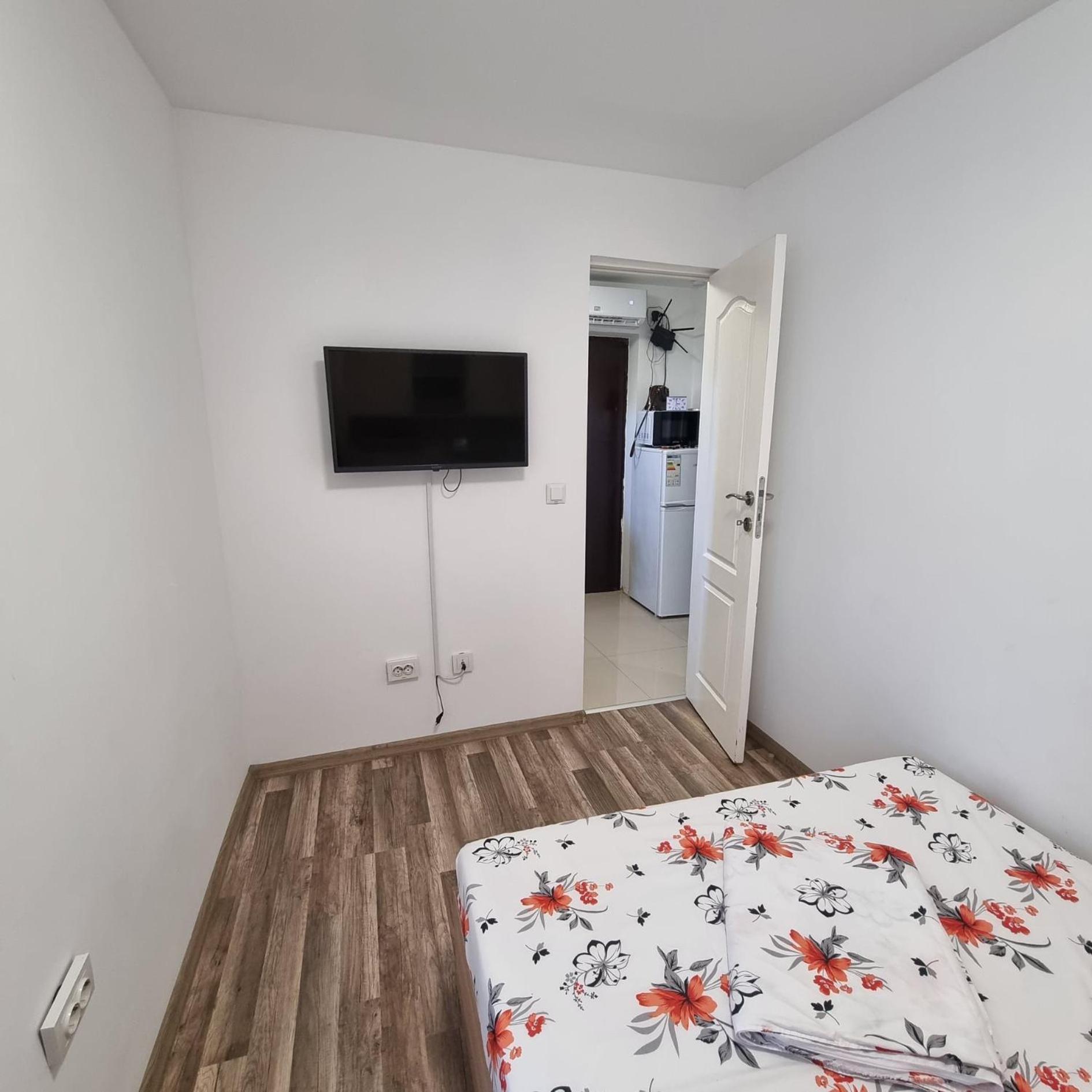 Apartament Cu 2 Dormitoare - Madalina Corabia ภายนอก รูปภาพ
