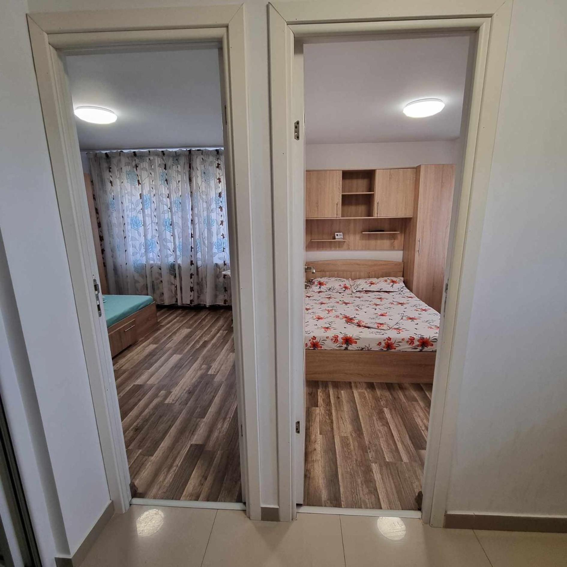 Apartament Cu 2 Dormitoare - Madalina Corabia ภายนอก รูปภาพ